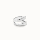 Ring with curved lines