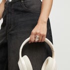 Manta ray-shaped ring