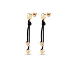 Pendientes con cadena colgante de cuero y dos corazones peque&ntilde;os ba&ntilde;ados en oro 18k