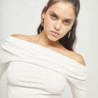 Drop earrings with chained hearts