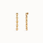 Pendientes largos ba&ntilde;ados en oro 18k con eslabones en forma de bolas