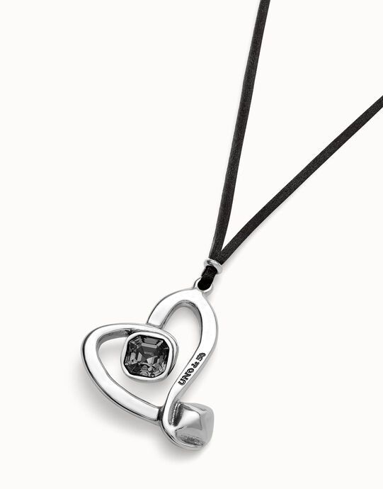 Long pendant and central heart with black crystal