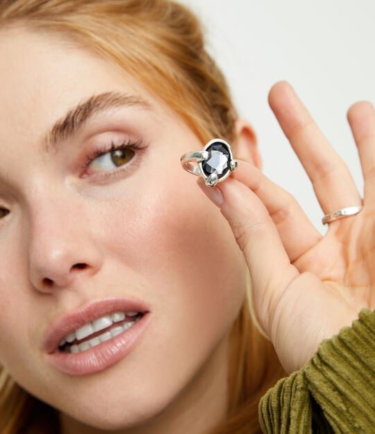 Ring with oval faceted black crystal, Silver, large