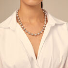 Short beaded necklace with padlock