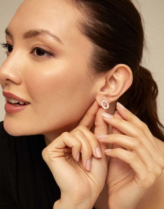 Oval link shape stud earrings, Silver, large