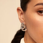 Earrings with 2 overlapping links