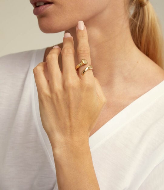 Nail shape ring, Golden, large