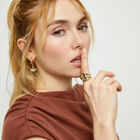 Eye-shaped ring with faceted green crystal