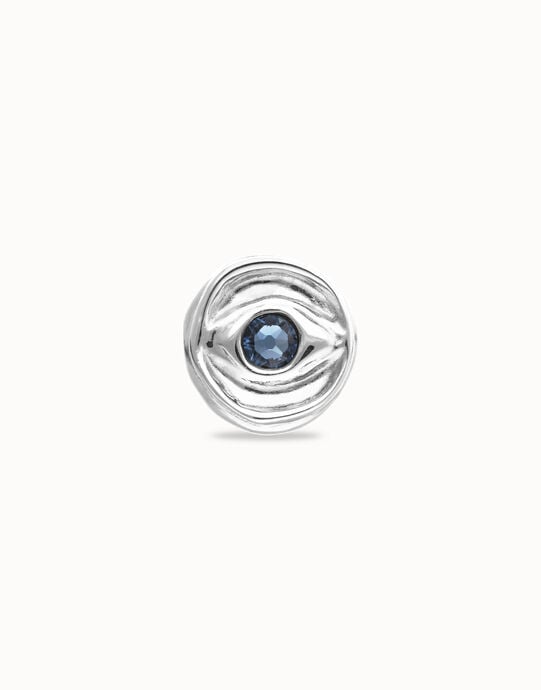 Anillo tipo sello en plata de ley y forma de ojo con cristal facetado azul