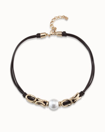 Short necklace with 4 leather straps with 18K gold-plated links and central pearl