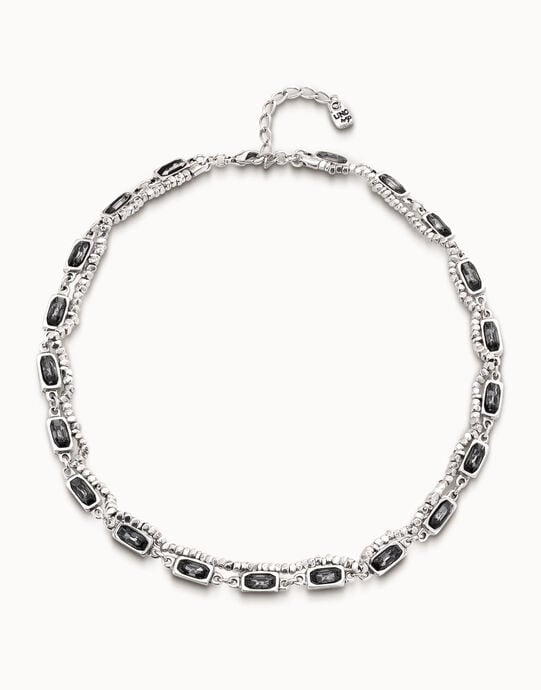 Short necklace with crystals