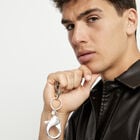 Keyring with large carabiner detail