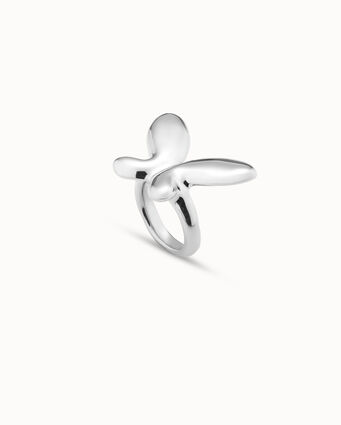 Sterling silver-plated link shaped ring with large sized butterfly shape
