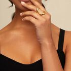 Anillo ba&ntilde;ado en oro 18k con &oacute;valo central grande