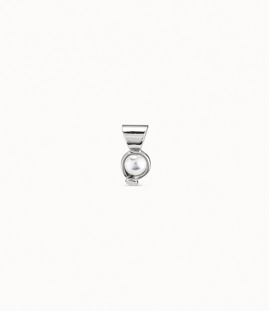 Charm bañado en plata de ley con perla