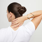 Cuff bracelet with manta ray structure