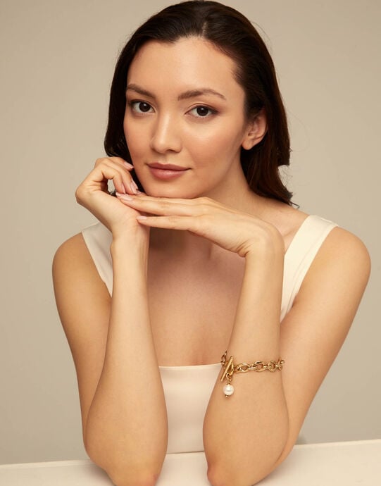Bracelet plaqu&eacute; or 18 carats avec maillons et charme de perle, Or, large