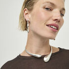 Necklace with irregular drops