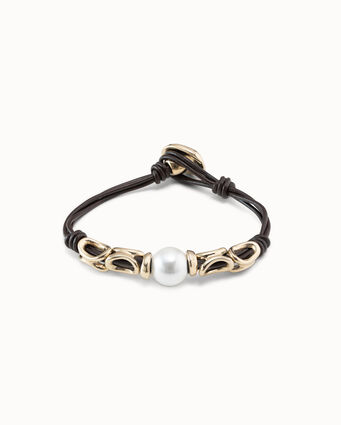4 strap leather bracelet with golden links, pearl and button clasp