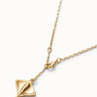 Short chain pendant necklace with manta ray