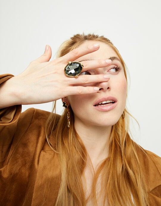 Large ring with oval faceted gray crystal, Golden, large