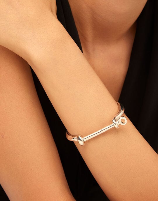 Bracelet rigide en argent plaqu&eacute; avec fermoir type manille, Argent, large