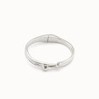 Pulsera ba&ntilde;ada en plata de ley con muelle oculto y forma de clavos