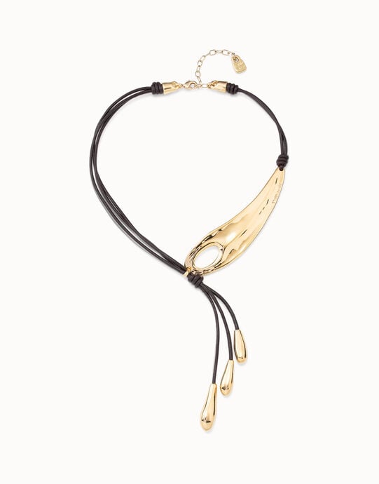 Collar corto de latigo ajustable con ala de libelula ba&ntilde;ado en oro de 18k y 3 flecos con gotas