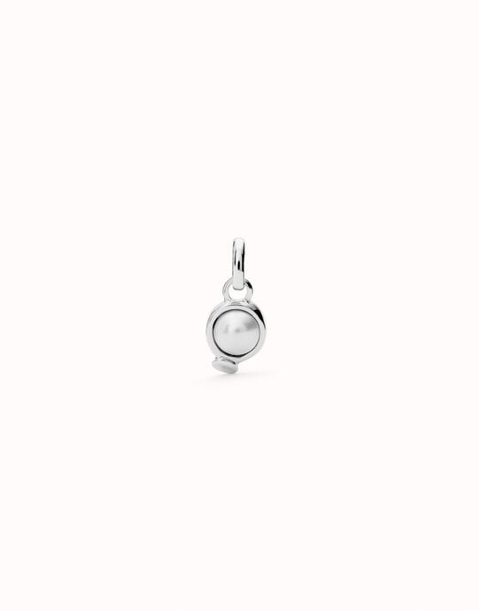 Charm with pearl