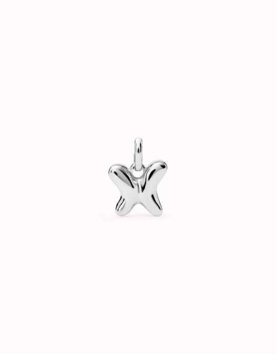 Charm mariposa ba&ntilde;ado en plata de ley.