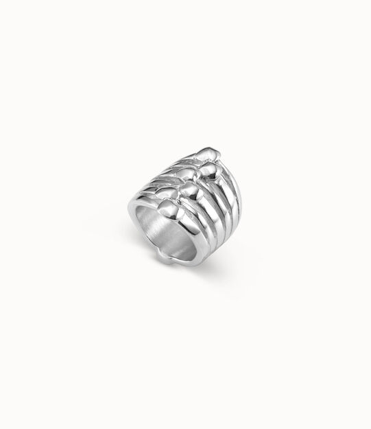 Anillo bañado en plata efecto múltiples con detalles de cabezas de clavo