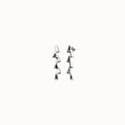Elongated zigzag earrings