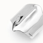 Bangle bracelet with manta ray structure