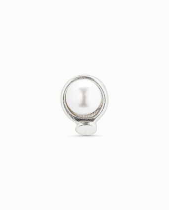 Piercing plaqué argent en forme de cercle cloué et perle