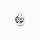 Anillo ba&ntilde;ado en plata de ley con &oacute;valo central y dos cristales color gris oscuro