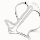 Cuff bracelet with manta ray structure