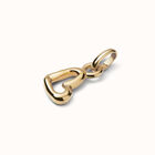 Charm  ba&ntilde;ado en oro 18k con forma de coraz&oacute;n