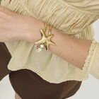 Bracelet with pearls and starfish