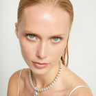 Short beaded necklace with medium and a large sphere