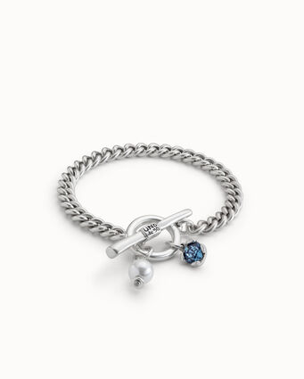 Pulsera bañada en plata de ley con perla y cristal azul.