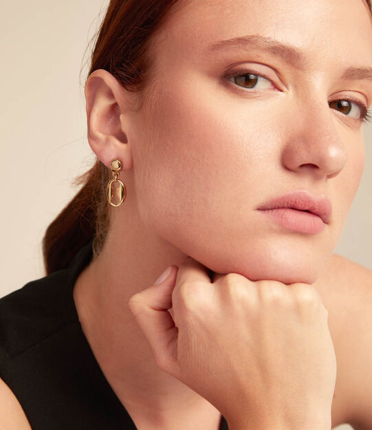 Pendientes ba&ntilde;ados en oro 18k con 1 eslab&oacute;n peque&ntilde;o, Dorado, large