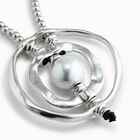 Long pendant necklace with pearl