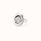 Anillo ba&ntilde;ado en plata de ley con cristal blanco