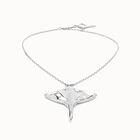 Short chain pendant necklace with manta ray