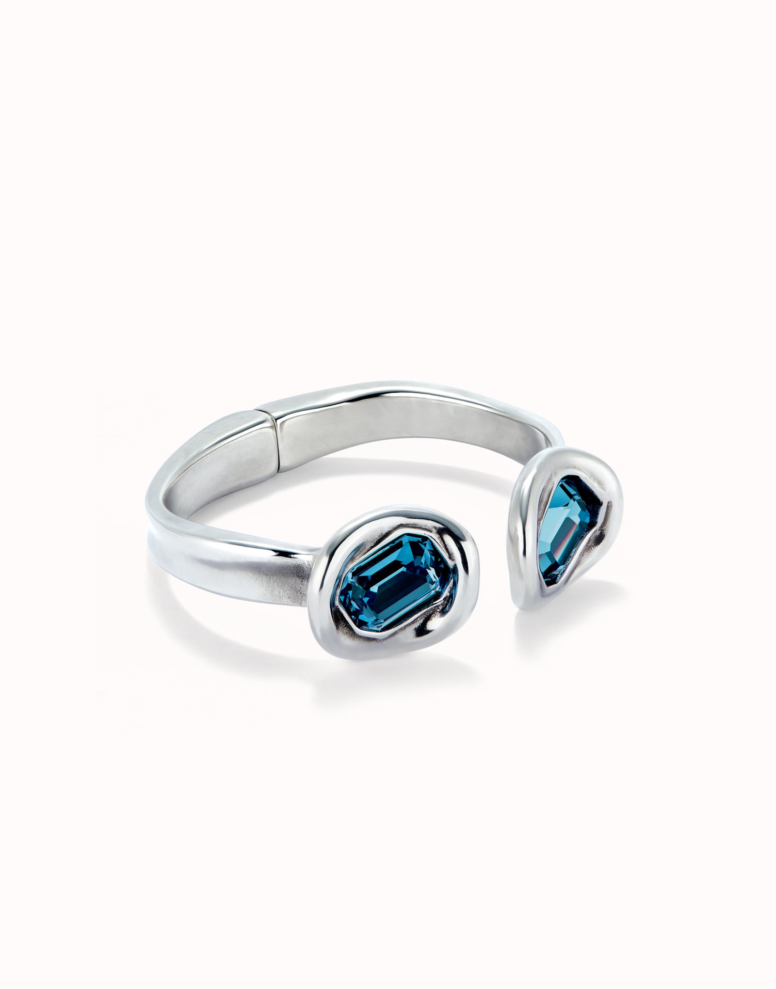 Bangle bracelet with two blue crystals
