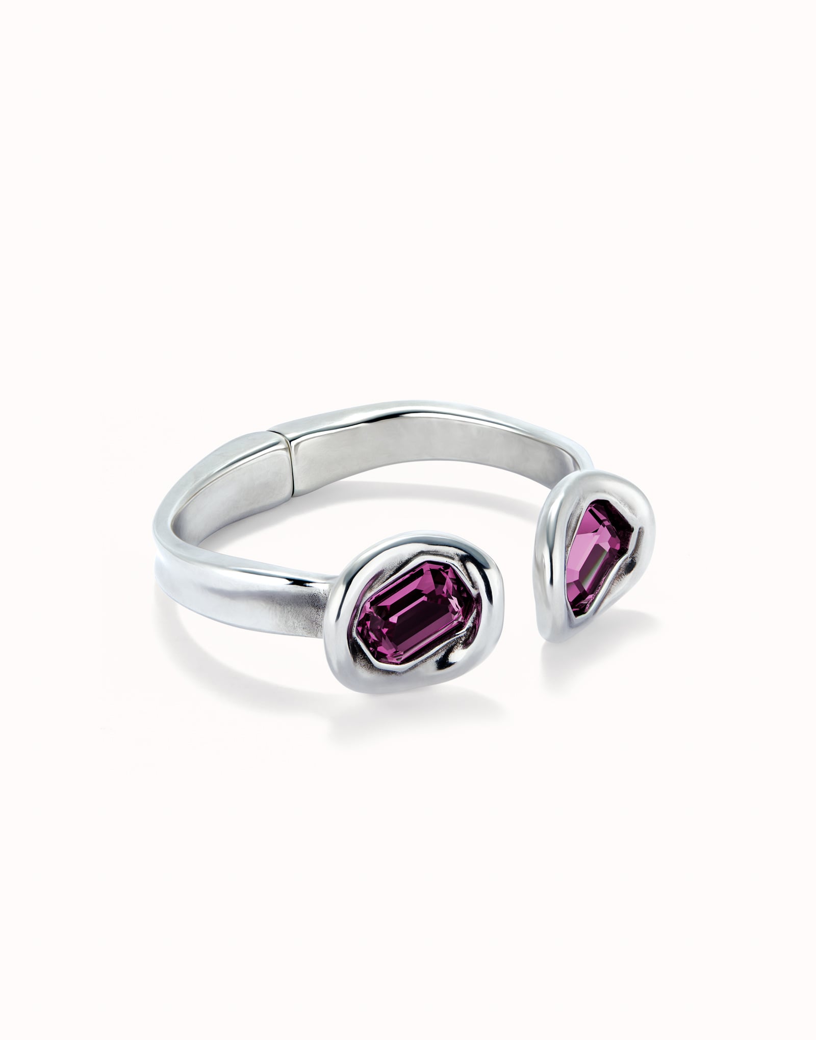 Bangle bracelet with two pink crystals