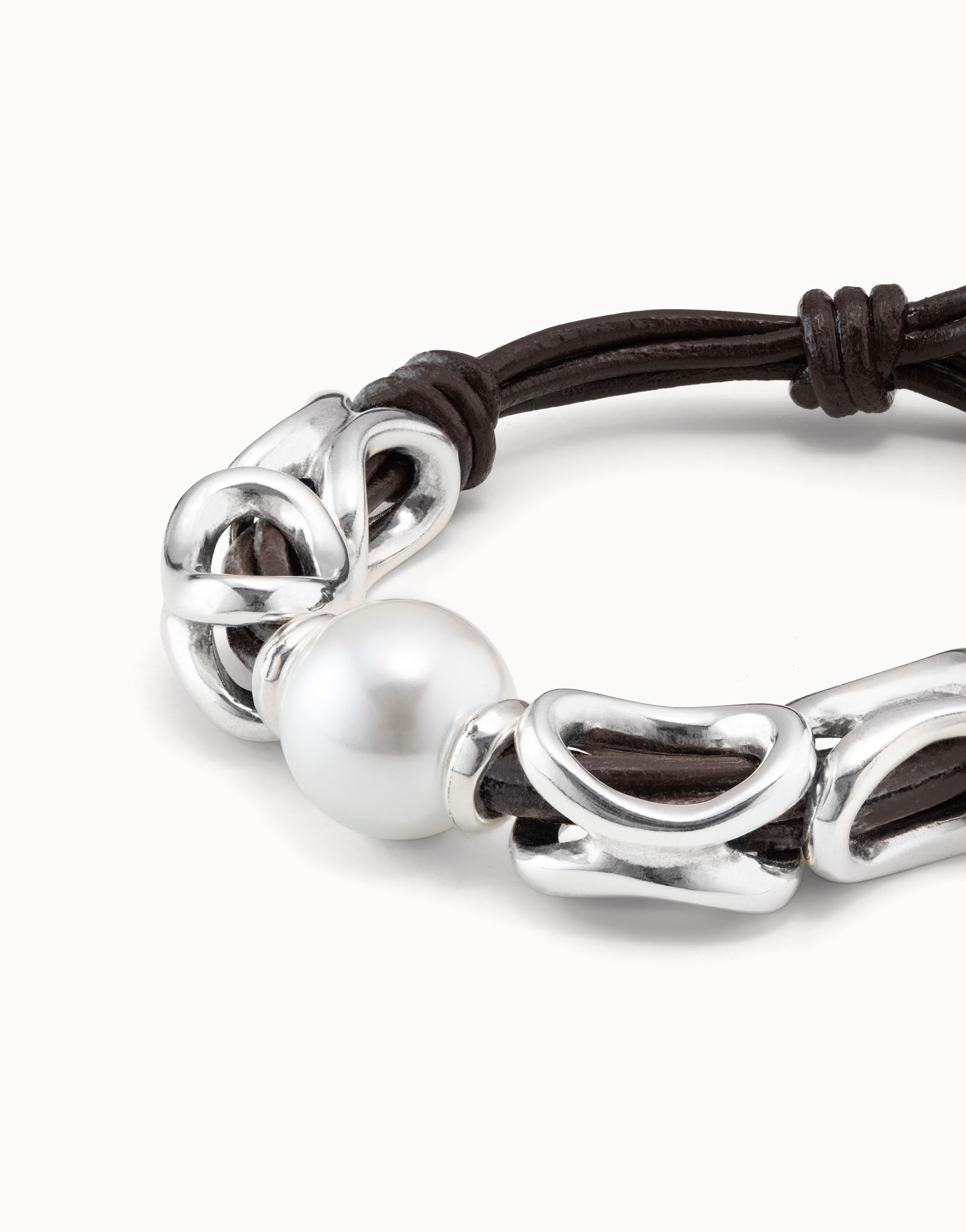 Brown leather bracelet with oval silver links, central pearl and button clasp, , large image number null