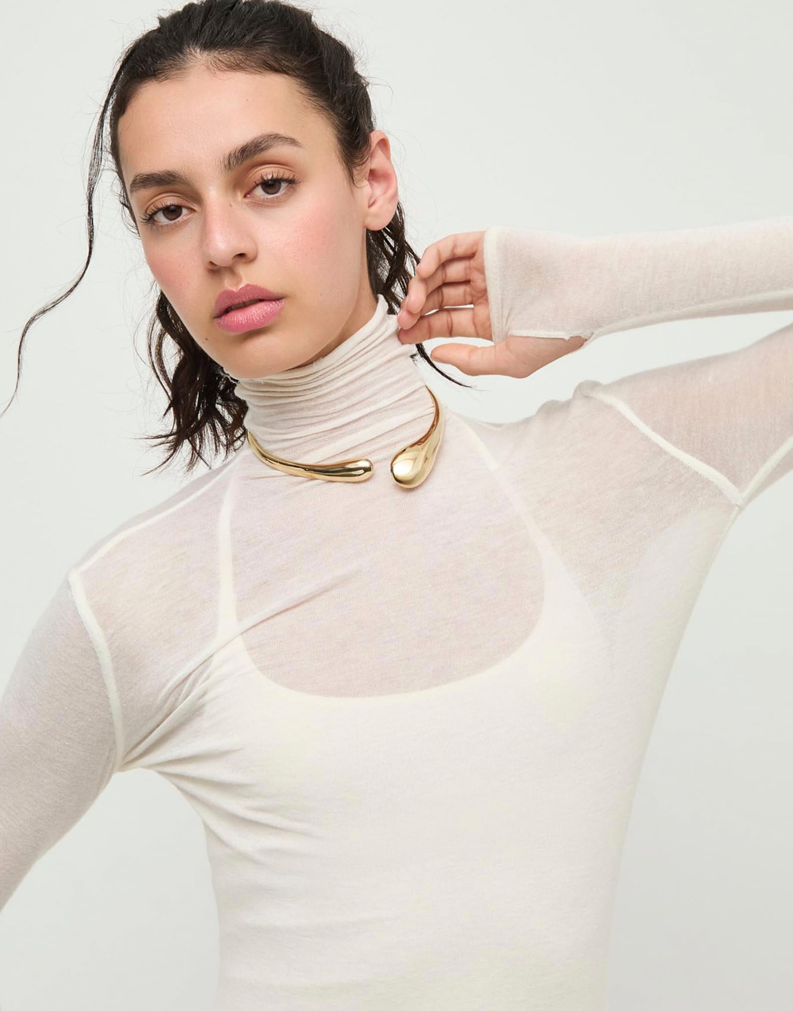 Necklace with irregular drops