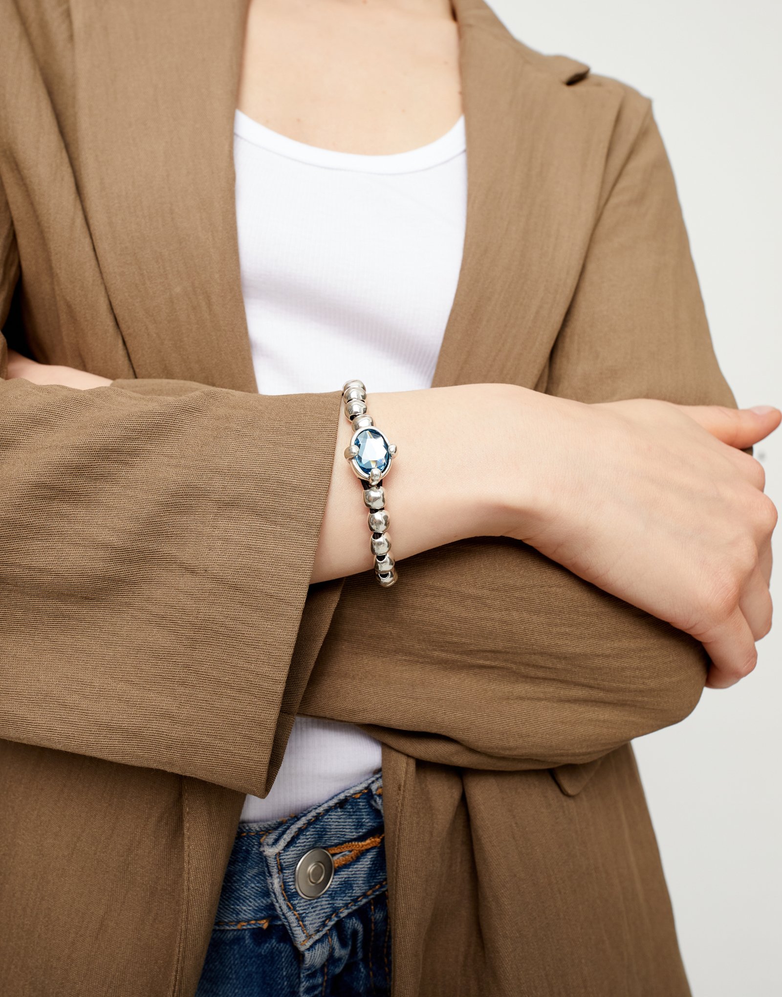 Beaded bracelet with blue oval faceted crystal, Silver, large thumbnail