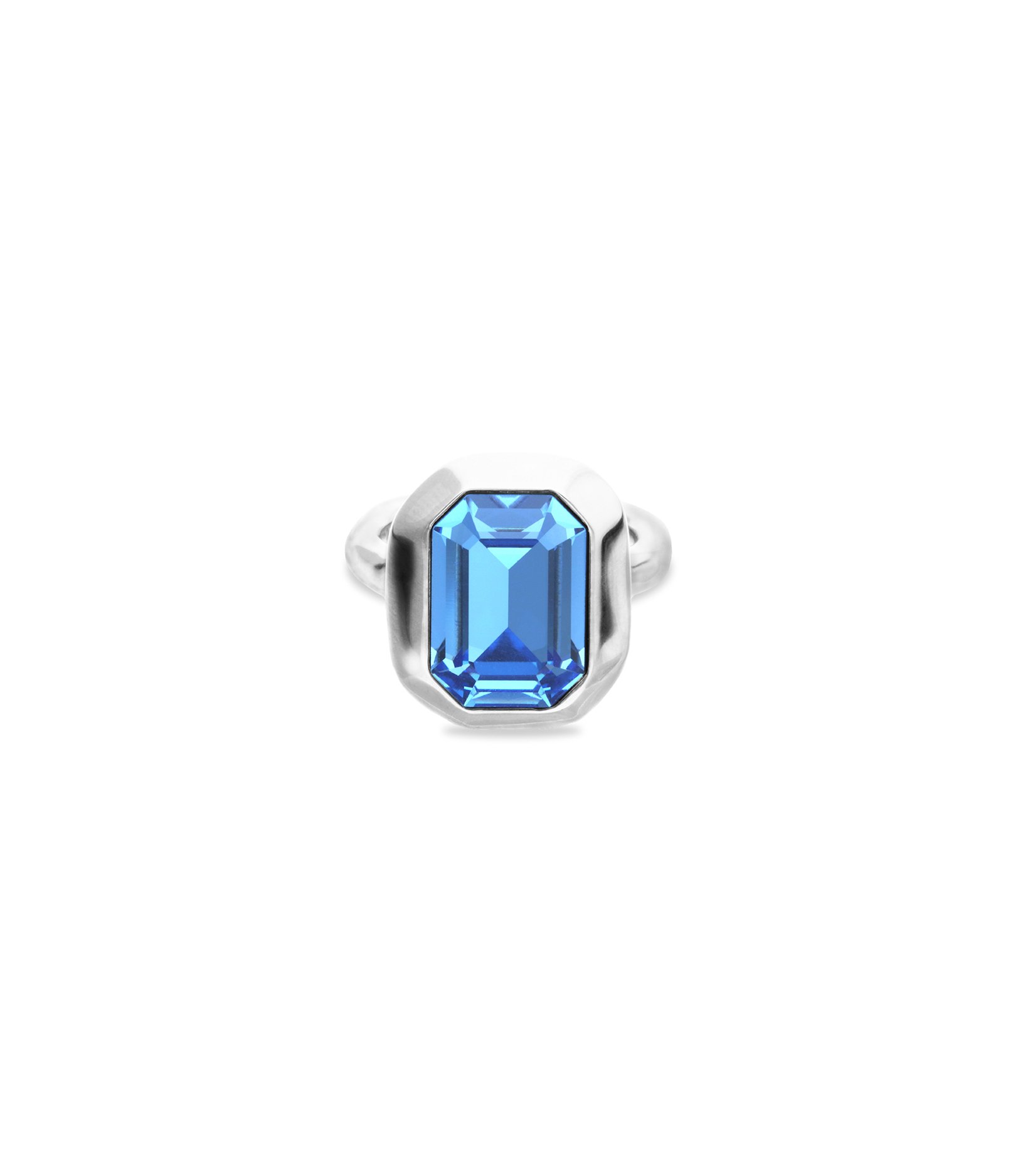 Rectangular ring with blue faceted crystal